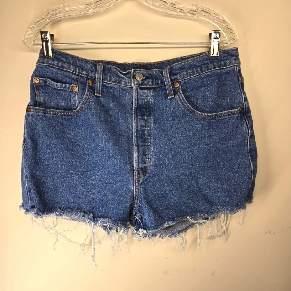 Levi's 501 Original Denim High Rise Shorts Button Fly Medium Wash Sze 32 Western